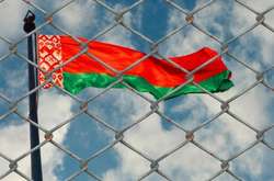 «Просто обмінятися шпигунами»: білоруський політолог розказав, як помиритися Києву та Мінську