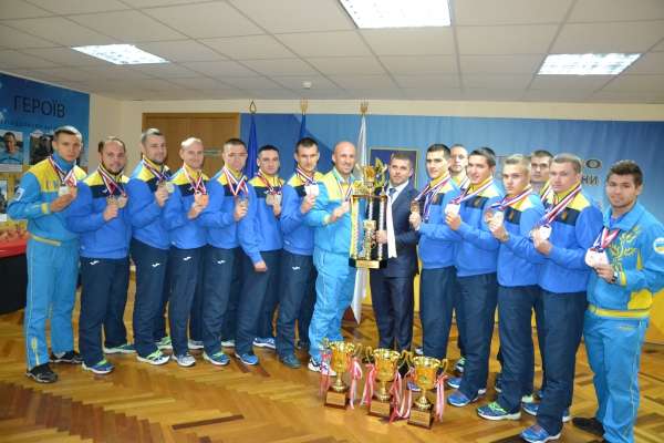 Українці показали третій результат на чемпіонаті світу з гирьового спорту