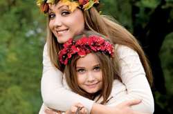 12 дней реанимации и четыре операции: Мать певицы Евгении Власовой просит помощи у украинцев