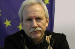 Білоруський політолог Валерій Карбелевич: Порошенку можна заплющити очі на те, що робить Мінськ