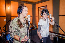 Настя Приходько записала сингл с военным парамедиком