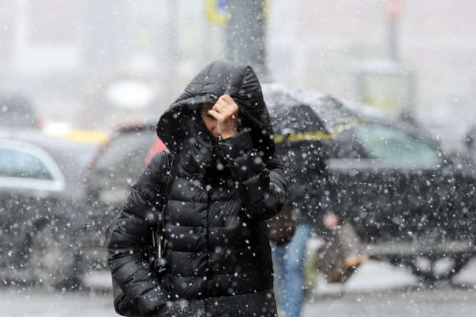 Синоптики обіцяють сніг і ожеледицю: прогноз погоди на 23 листопада
