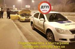 У столиці декілька екіпажів поліції влаштували погоню за порушником