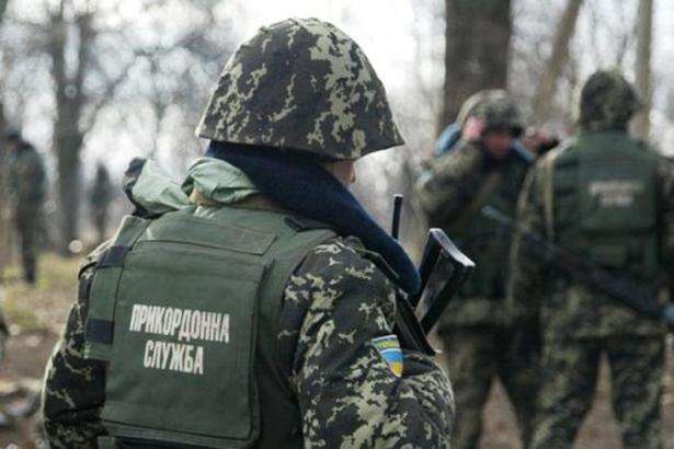 Військові посилюють охорону кордонів через можливу ескалацію на Донбасі