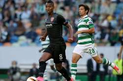 Бакарі Німага (зліва)