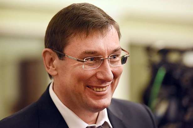 Нарешті стало відомо ім’я «державного діяча», якому підготував підозру Луценко