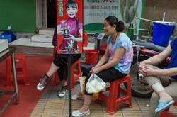 Унікальні вуличні світлини, зроблені китайським фотографом-самоучкою