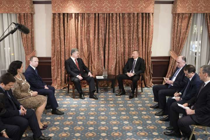 Порошенко позитивно оцінив співпрацю з Азербайджаном в енергетичній сфері