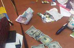 У Вінниці взяли «на гарячому» викладачів-хабарників