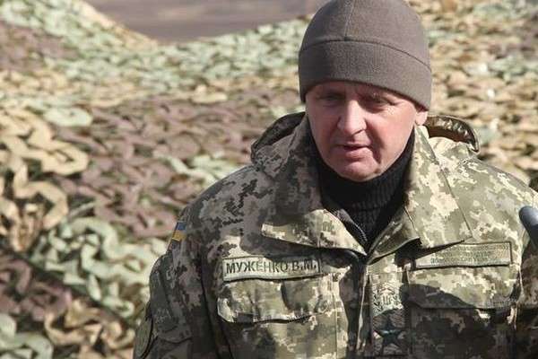 Генштаб веде підготовку до введення миротворців на Донбас, - Муженко