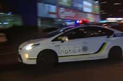 Шокуюче самогубство: У Києві на зупинці застрелився чоловік