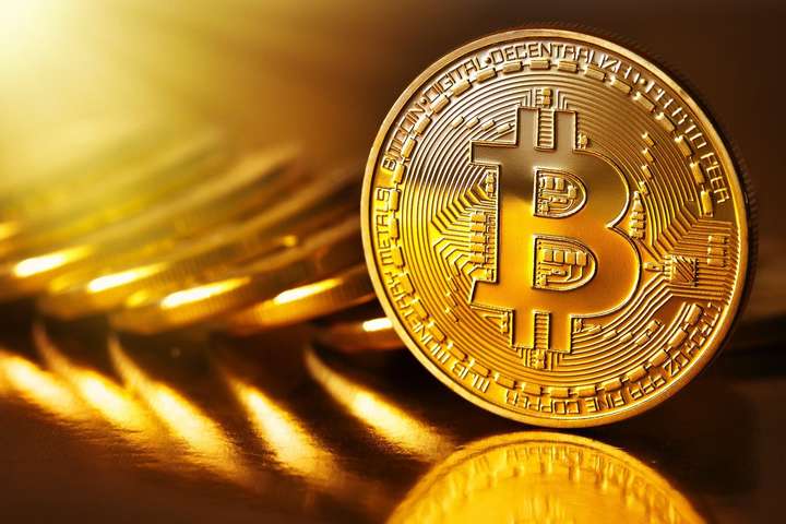 Ціна Bitcoin перевищила 9 тис. доларів