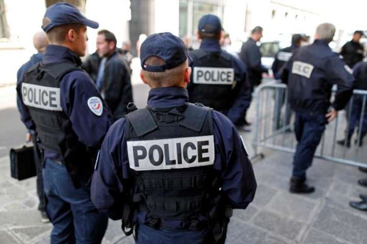Мігранти влаштували стрілянину у французьку місті Кале: є поранені