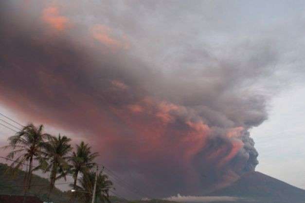 На Балі евакуювали 24 тисячі людей через виверження вулкану