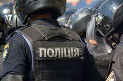 Затриманих добровольців руху «Визволення» везуть до слідчого в Маріуполь