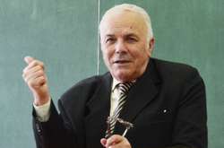 Помер творець правопису української мови 1999 року