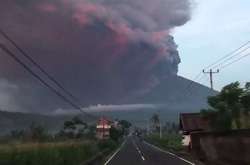 Індонезії підвищила до максимуму небезпеку від виверження вулкана на Балі 