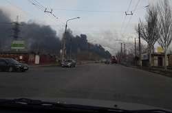 Запорожців налякав густий чорний дим над заводами