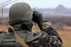 На Донбасі диверсанти напали на арсенал зброї: поранено військового