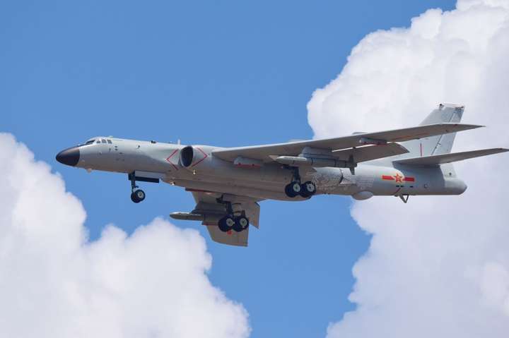 У КНР розкритикували повідомлення іноземних ЗМІ про обльоти китайської стратегічної авіації