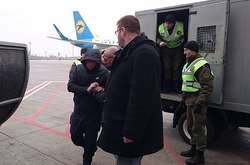 Україна екстрадувала до Франції «короля шахраїв»