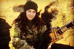 Фото самых привлекательных девушек-воинов АТО