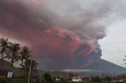 Виверження вулкану на Балі: рівень небезпеки підняли до максимального 
