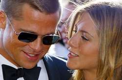 Любовь сквозь годы: Брэд Питт тоскует по Дженнифер Энистон