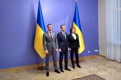  Олександр Буряк, Роман Труба та Ольга Варченко 