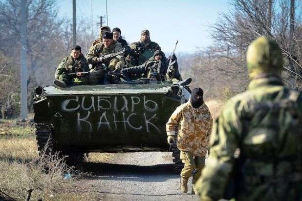 Аваков повідомив, скільки зараз на Донбасі російської техніки і військ 