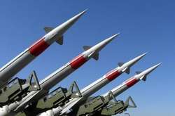 Південна Корея у відповідь на пуск балістичної ракети КНДР провела ракетні навчання