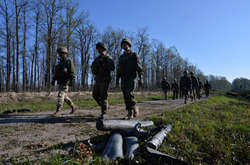  Піротехніки поблизу Калинівки 