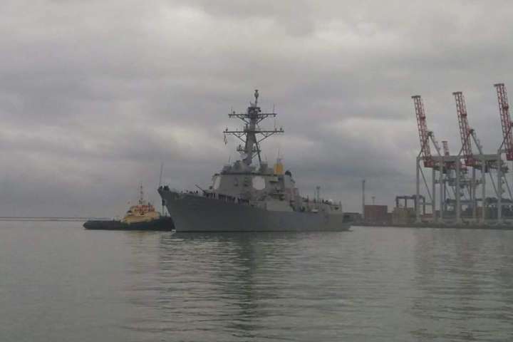Корабль ВМС США прибыл в Одессу: опубликованы фото