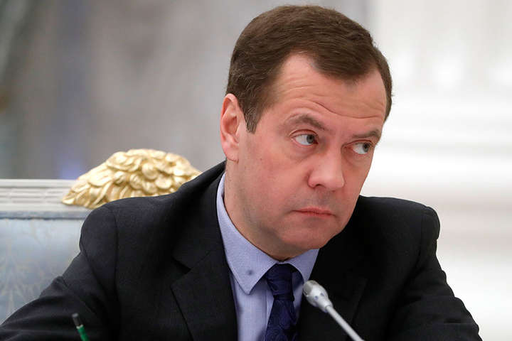 Медведєв заявив про зростання економіки РФ 