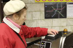 З 1 грудня в київському метро вводяться зміни для проїзду пільговиків