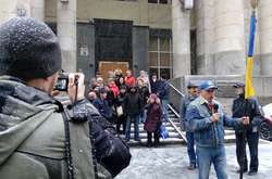 З Хрещатика, 26 виселили українські державні телерадіокомпанії 