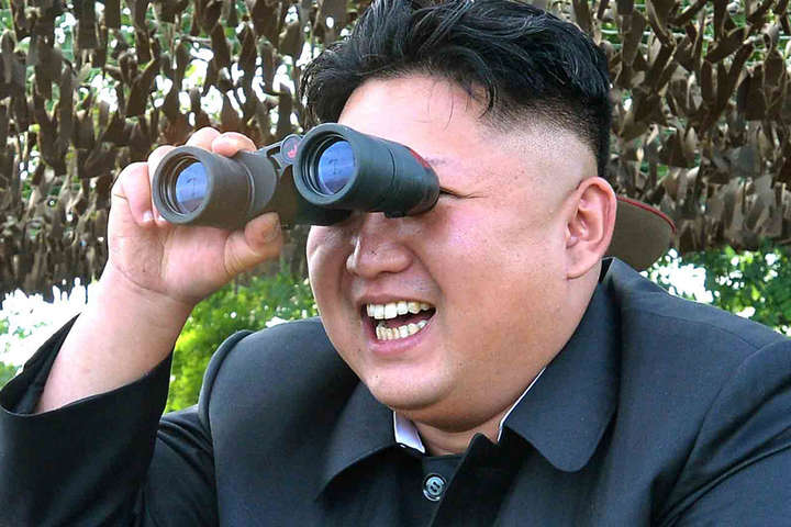Пхеньян показав, як лідер КНДР запускав ракету (відео)