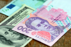 Поки Гройсман говорить про «покращення», соціологи фіксують падіння економічної спроможності українців