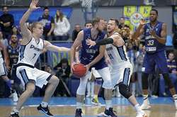 Суперліга. «Будівельник» розгромно поступається «Дніпру», «Черкаські Мавпи» здолали «Політехнік»