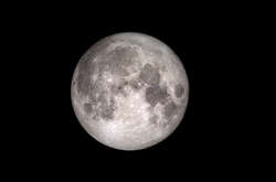 У неділю українці зможуть побачити Супермісяць