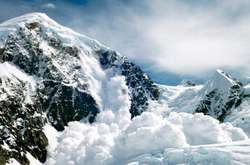 Лавина в горах