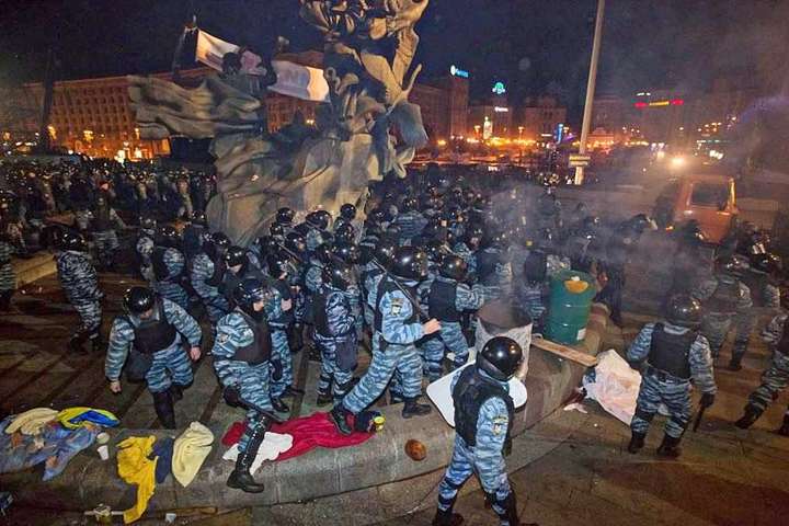 Найєм пояснив, чому не було політиків у момент побиття студентів на Майдані