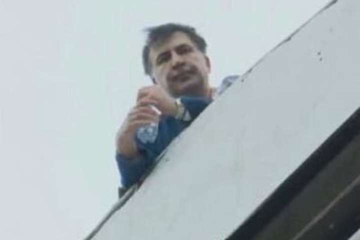 Задержание Саакашвили в Киеве: появилось видео с крыши