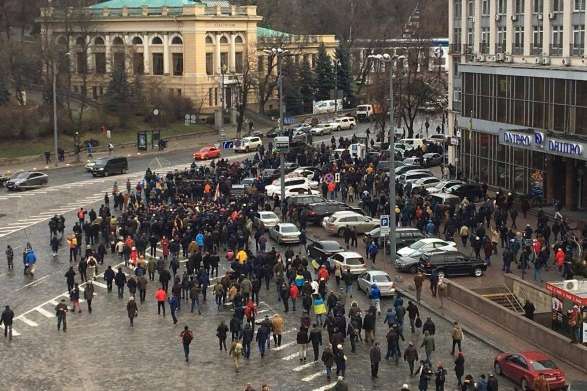 Саакашвілі та колона активістів рухаються до Верховної Ради 