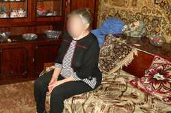 У Києві під час сварки мати вдарила ножем сина 