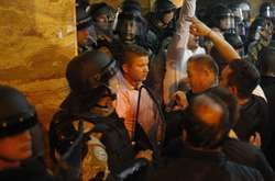 Македонія: Трьох депутатів взяли під варту у справі про квітневий штурм парламенту