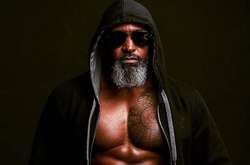 50-річний бодібілдер підкорює мережу світлинами свого стрункого тіла