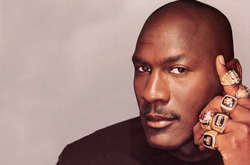 Великий і добрий: Майкл Джордан надіслав подарунки хворому українському хлопцю (фотогалерея)