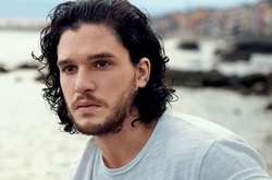 Кит Харингтон возглавил рейтинг самых безвкусно одетых мужчин 2017