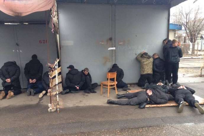 На ринок у Миколаєві скоєно напад. Поліція затримала 18 осіб 